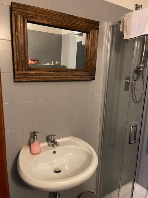 Appartamento Little Nest In Oltretorrente Parma